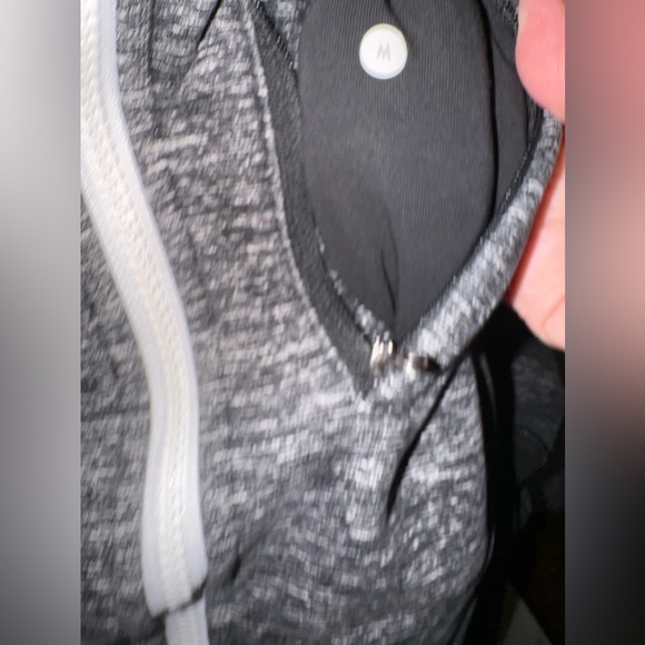 Lululemon Men’s zip up hoodie size M - Picture 2 of 7